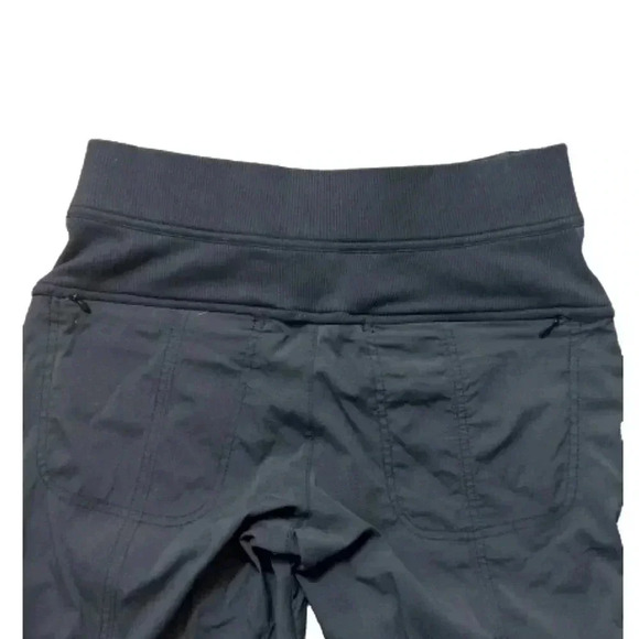 ATHLETA BLACK PANTS NYLON JOGGER POCKETS FLAIR STRETCH WAIST SIZE X SMALL 2 - Picture 4 of 11